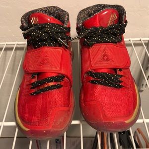 Red Nike Kyrie shoes/sneaker for boys size 4Y
